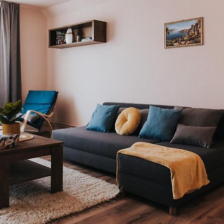 Lotus Apartman Apartment Odorheiu Secuiesc Ngoại thất bức ảnh