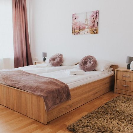 Lotus Apartman Apartment Odorheiu Secuiesc Ngoại thất bức ảnh