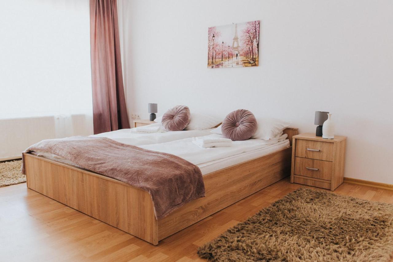 Lotus Apartman Apartment Odorheiu Secuiesc Ngoại thất bức ảnh